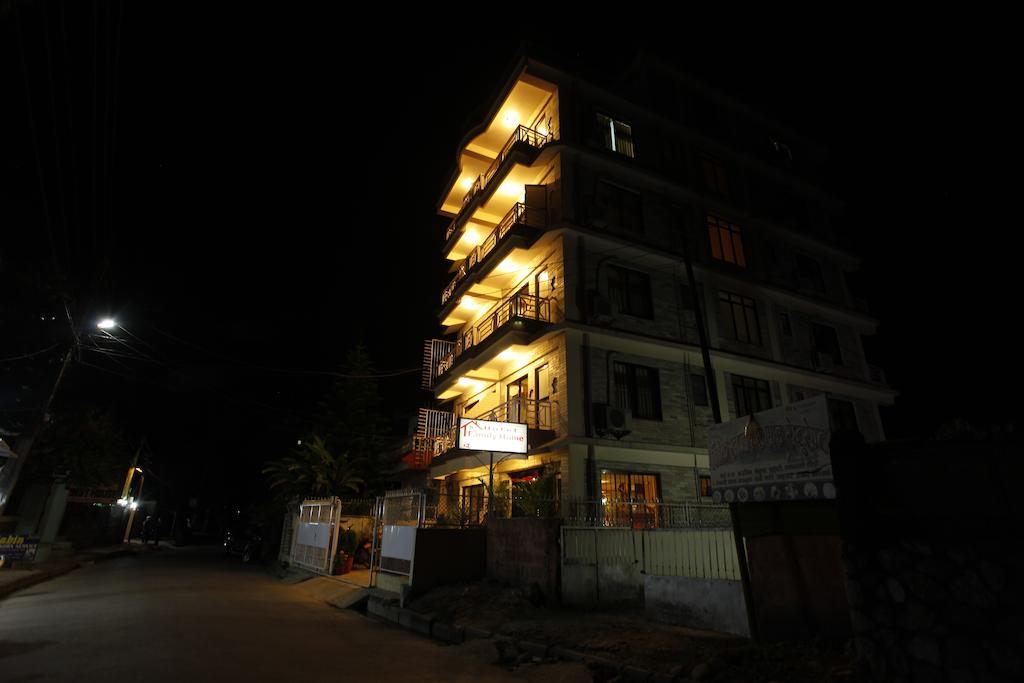 Hotel Family Home Pokhara Bagian luar foto