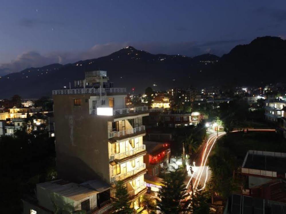 Hotel Family Home Pokhara Bagian luar foto